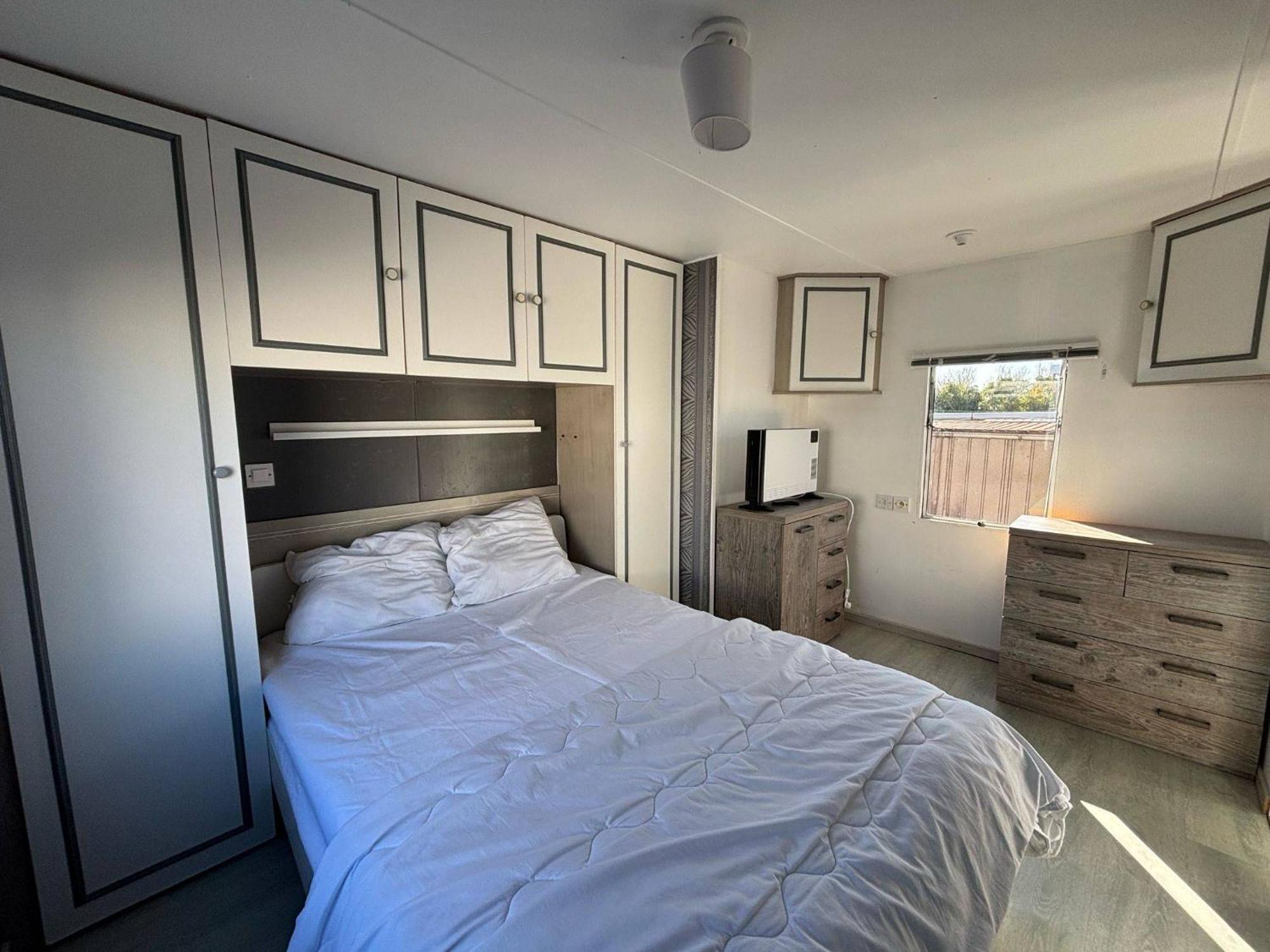 Mobile Home Au Camping New Vennepark Harendijk Zewnętrze zdjęcie