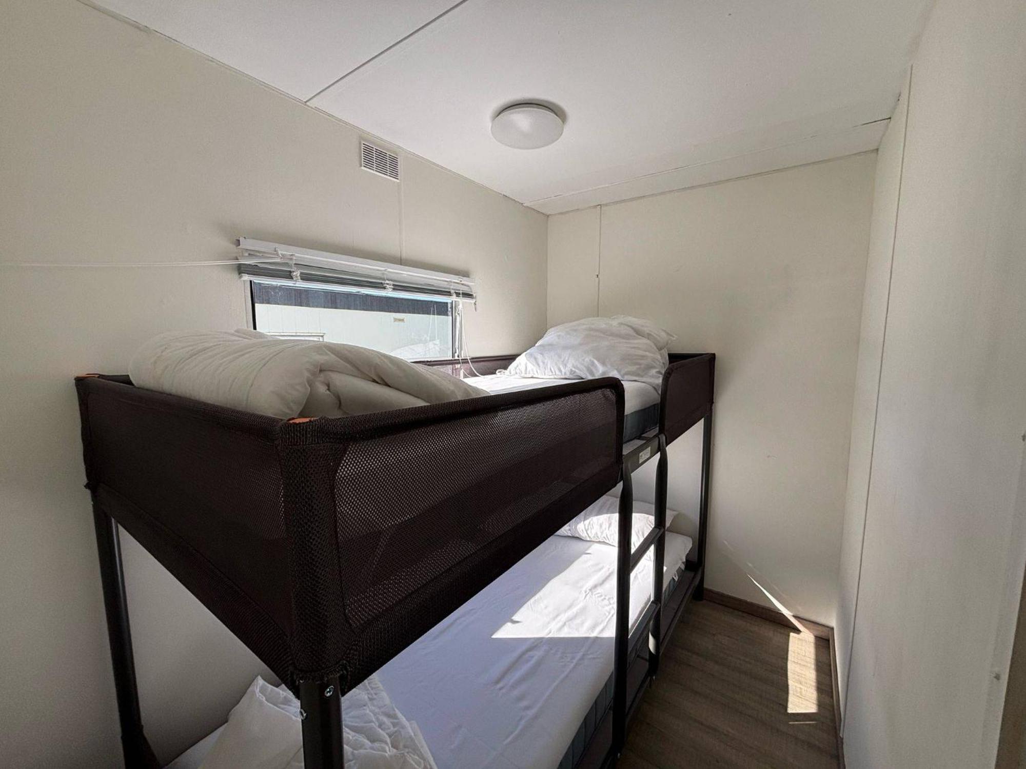 Mobile Home Au Camping New Vennepark Harendijk Zewnętrze zdjęcie